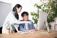 【＜未経験歓迎／土日祝休み／研修後リモート可＞Web広告運用スタッフ】