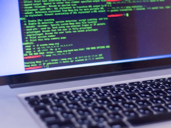 【ECサイト制作（HTMLコーダー）業務＜急募/土日祝休み/経験者＞】